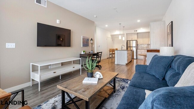 Building Photo - 1760 S Crismon Rd