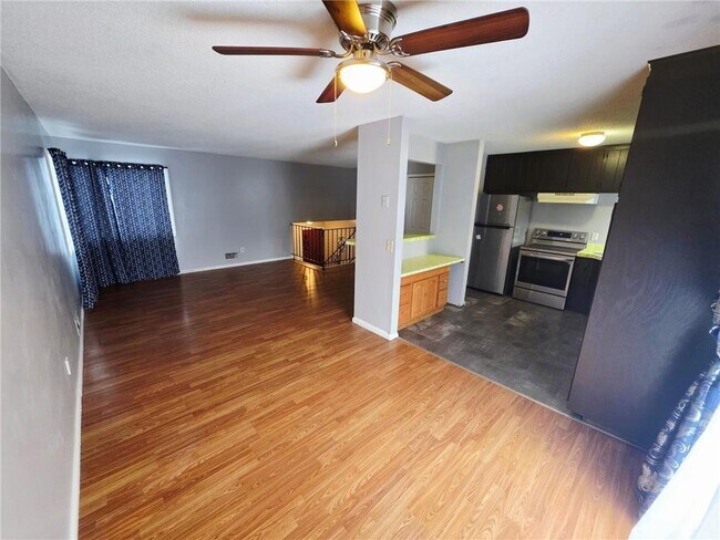 Foto del edificio - 8423 Brunswick Ave N