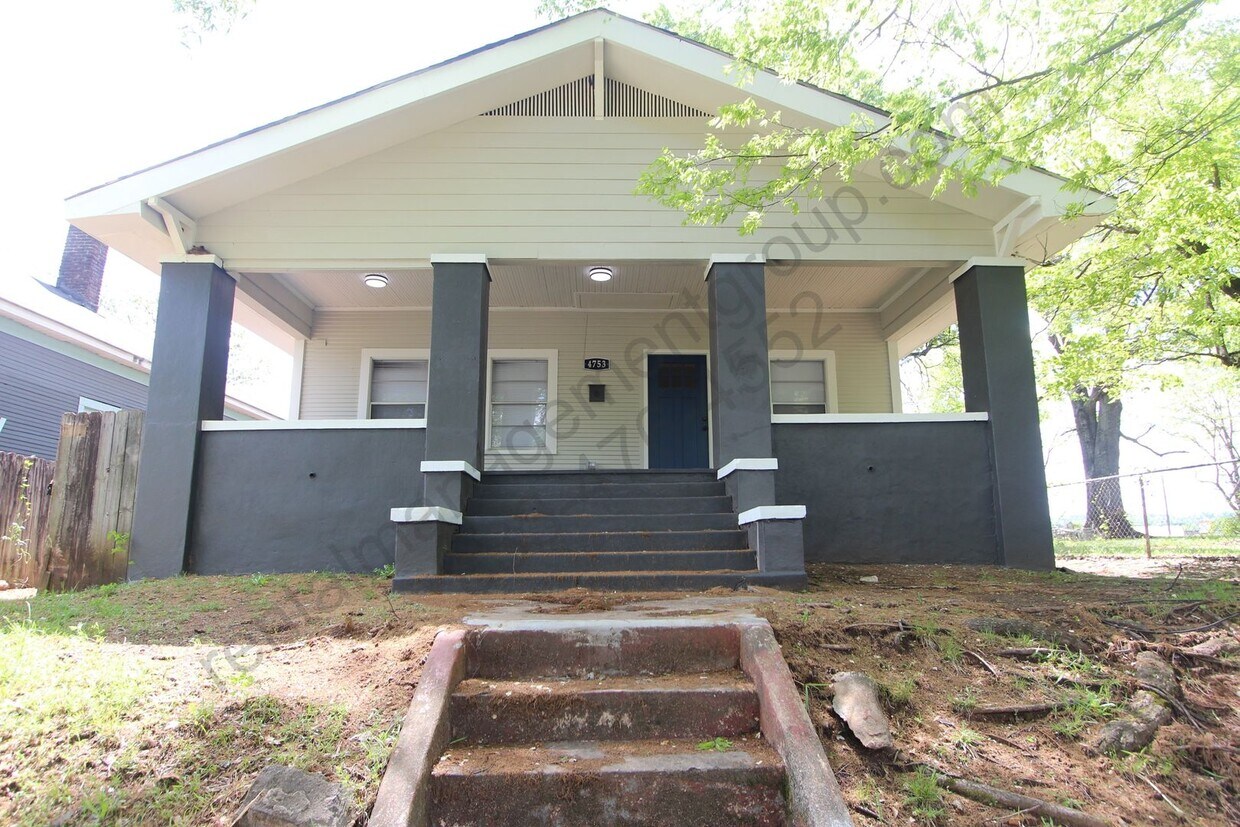 Primary Photo - Great Home - 3BR 2BA - New on The Market -...