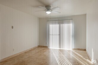 1BR,1BA-590SF-Living Room - Cityscape Apartments