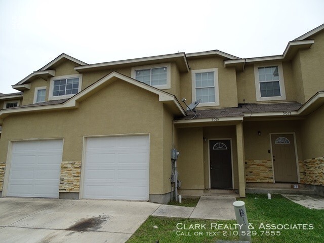 Foto principal - 5015 Stowers Blvd., San Antonio, TX. 78238