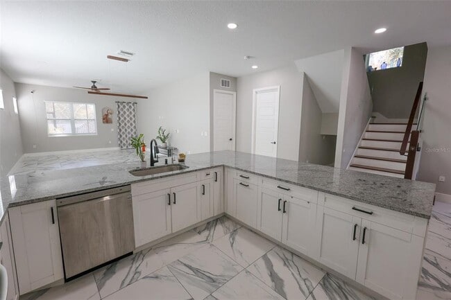 Foto del edificio - 7070 63rd St N