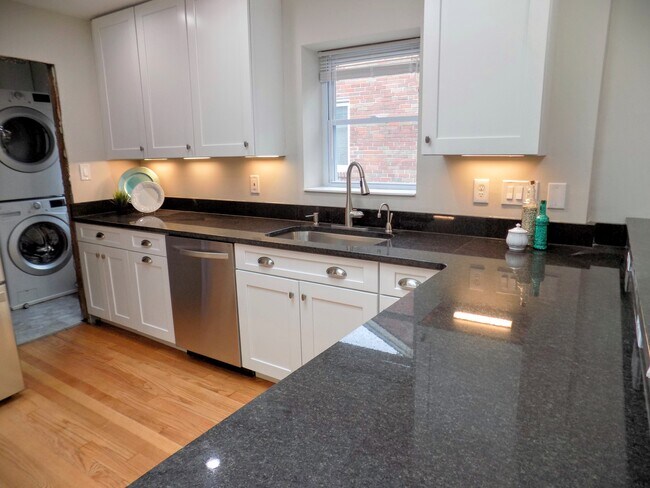 Kitchen and Laundry area - 7547 Delmar Blvd