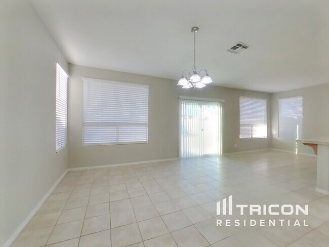 Foto del edificio - 3802 W Firehawk Dr
