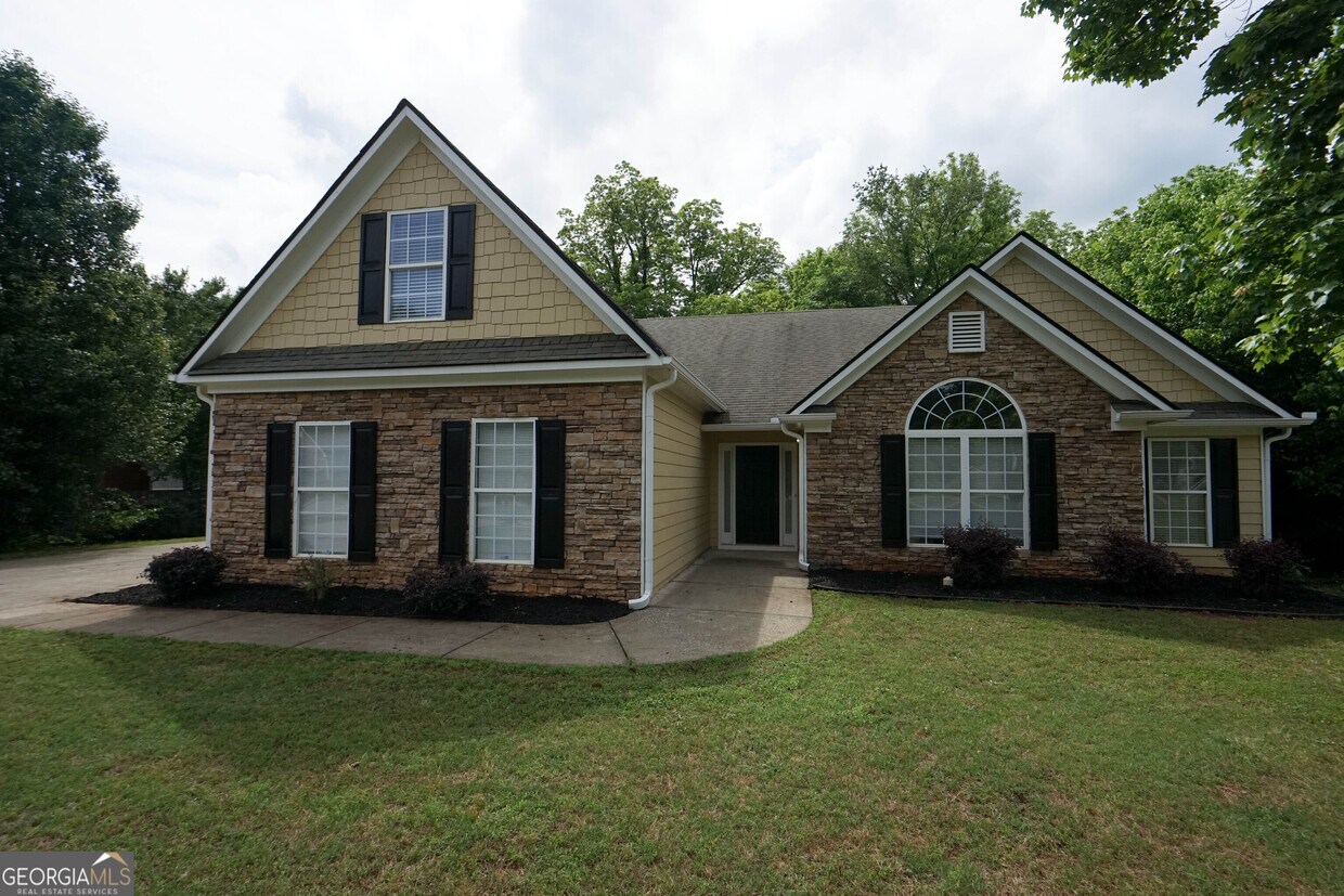 Primary Photo - 58 Red Tail Rd