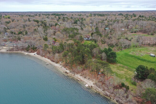 Building Photo - 13 Great Hill Rd