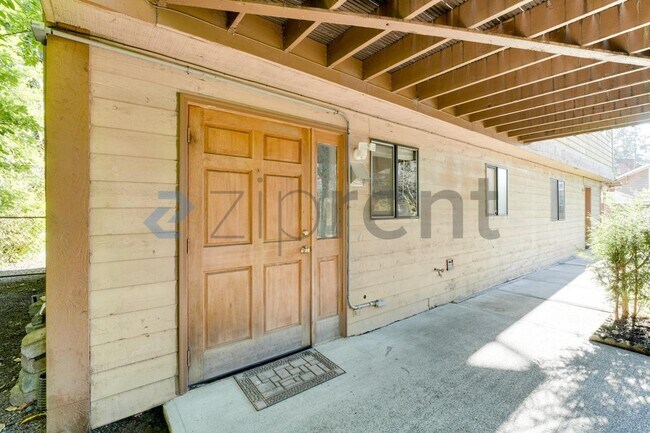 Foto del edificio - 14325 19th Ave NE