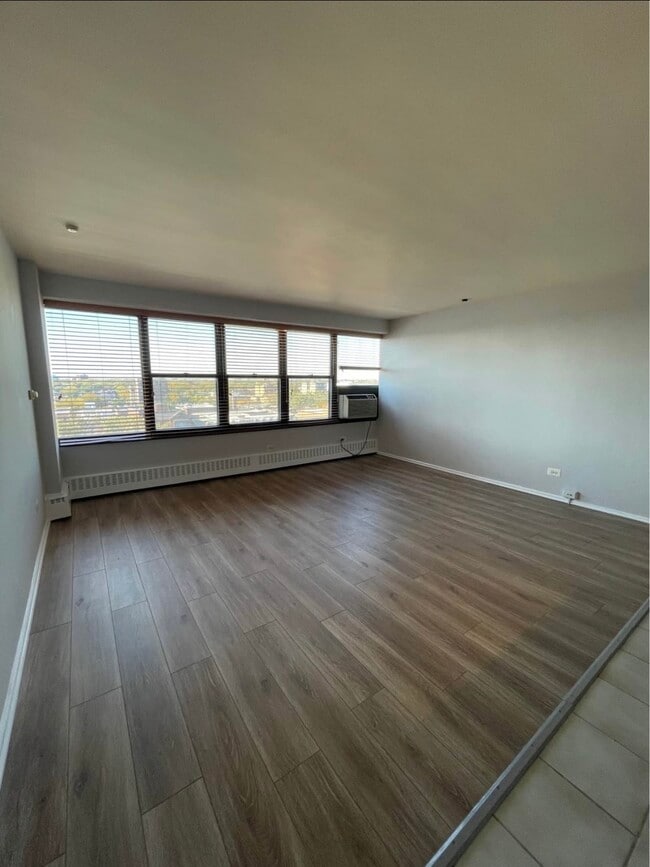 Foto del edificio - 6030 N Sheridan Rd