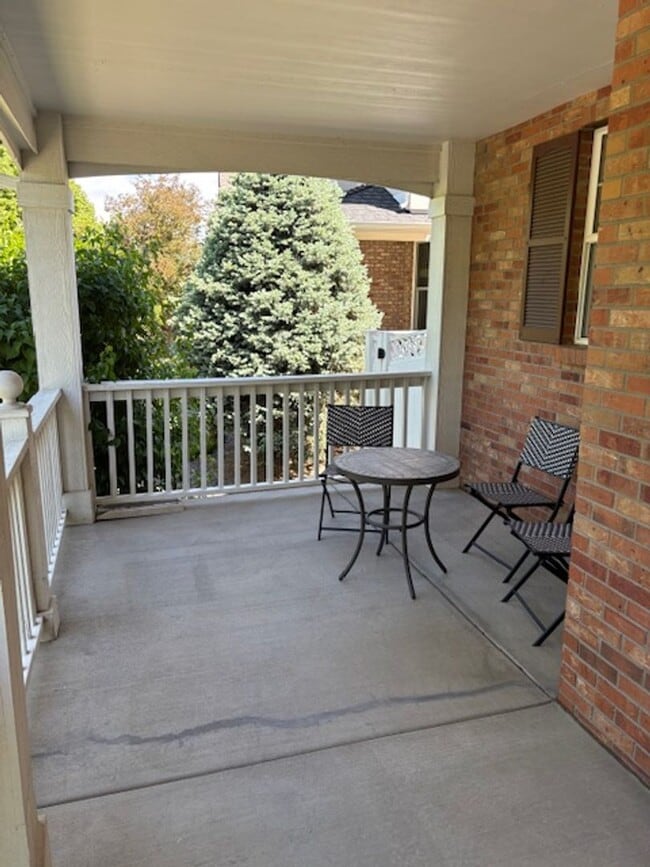 Building Photo - Wow - Lowry Stunner!  4 bed, 3.5 Bath, Fin...
