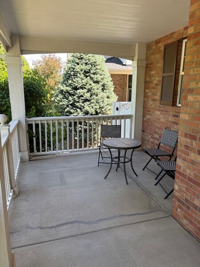 Foto del edificio - Wow - Lowry Stunner!  4 bed, 3.5 Bath, Fin...