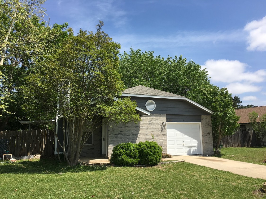 308 Bentwood Dr, Boerne, TX 78006 House Rental in Boerne, TX