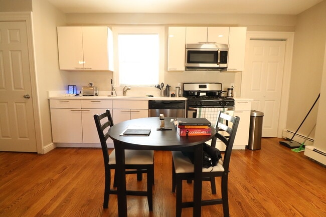 Building Photo - 4 Belvidere Pl