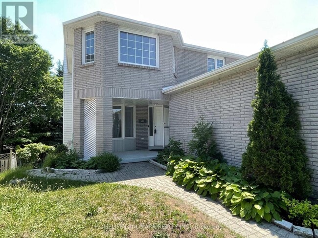Building Photo - 11 Orwell Crescent