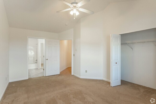 Foto del edificio - 4180 Pine Dr