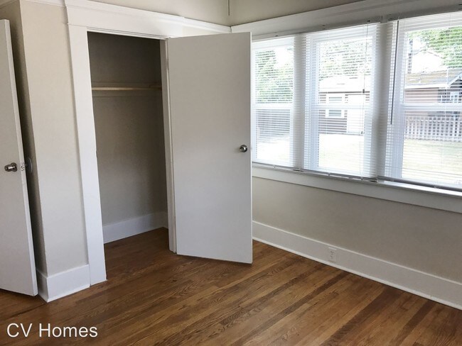 Building Photo - 2 br, 1 bath House - 365 N. Echo Ave.