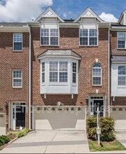 Building Photo - 3005 Imperial Oaks Dr