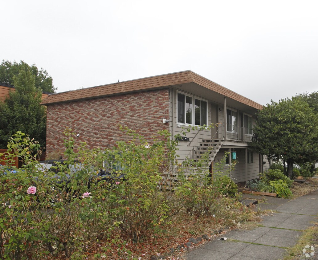 1709 SE Linn St, Portland, OR 97202 Apartments in Portland, OR