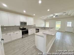 Foto del edificio - 2137 Fuller Dr