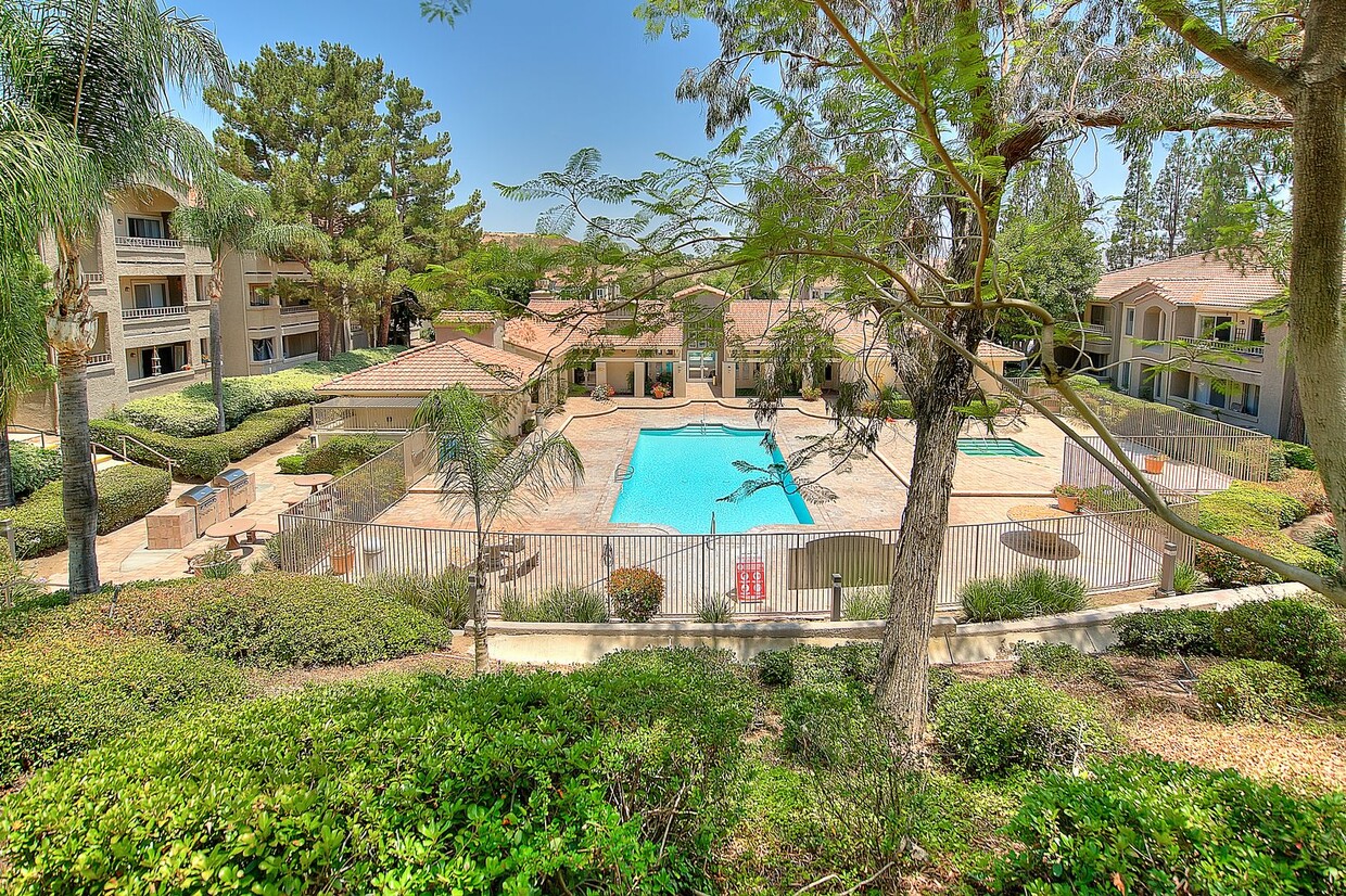 Primary Photo - 1010 La Terraza Cir
