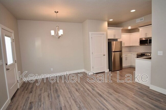 Building Photo - 2273 W 2710 S