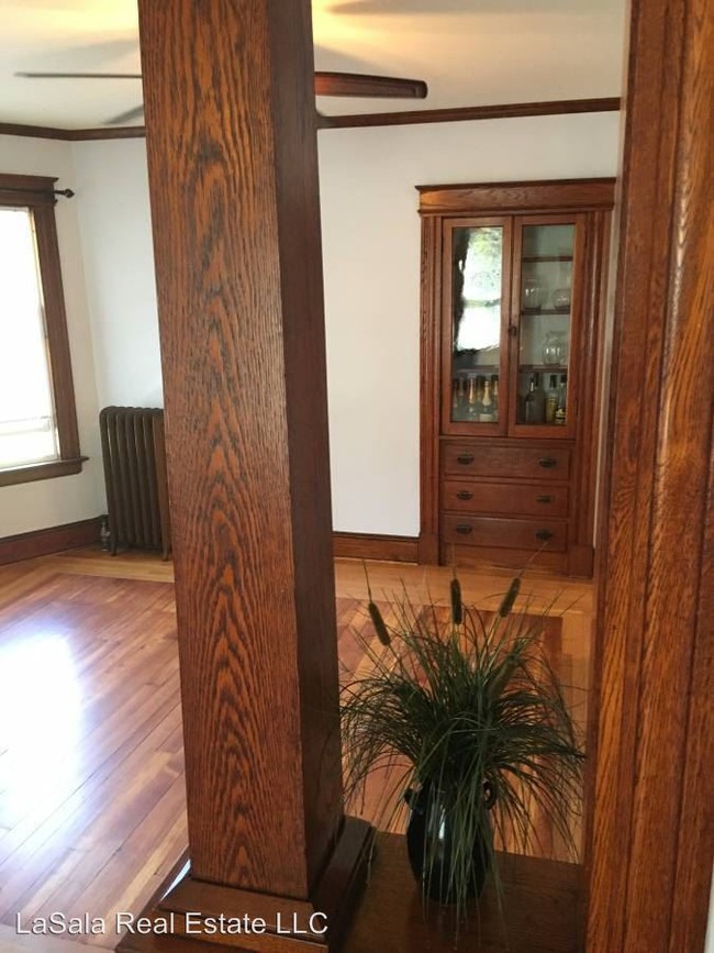 Foto del edificio - 36 E Cedar St
