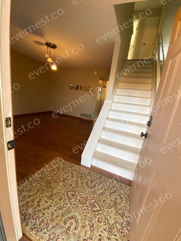 Foto del edificio - 724 Michael View Ct