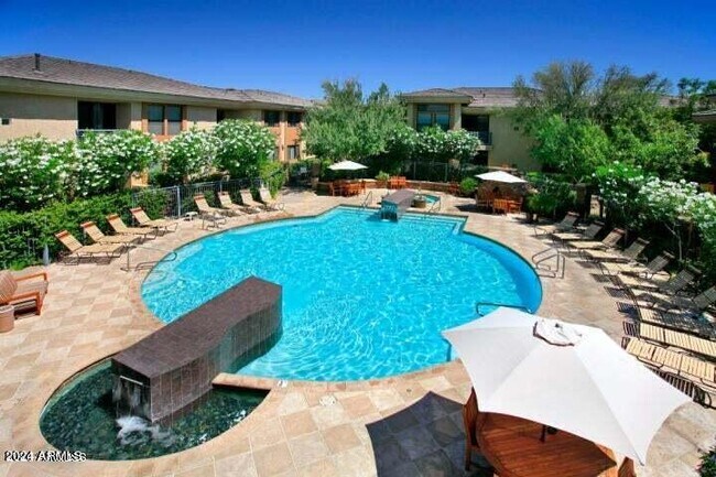 Foto del edificio - 6900 E Princess Dr