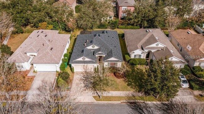 Building Photo - 203 Foxglove Way