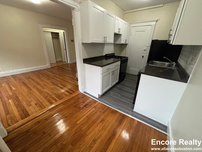 Building Photo - 126 Jersey St