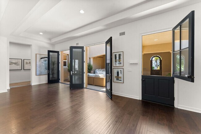 Building Photo - Single-Level 4BD Coastal Home in Prime Encinitas Location