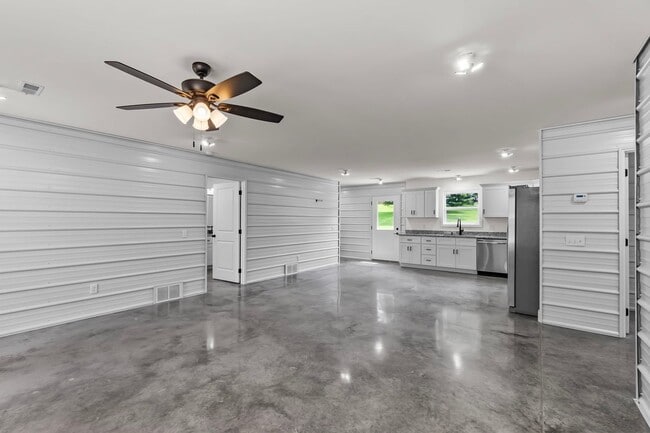 Building Photo - Beautiful, Newer Home in Cape