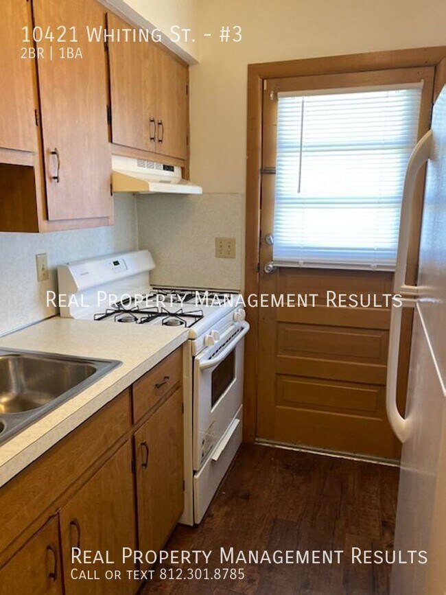 Foto del edificio - 10421 Whiting St