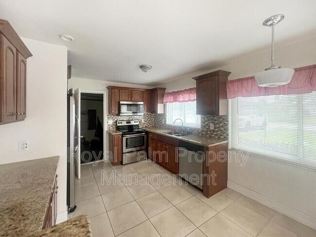 Foto del edificio - 218 SW 46th Terrace