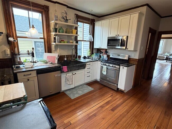 Foto del edificio - 13 Linden Ave