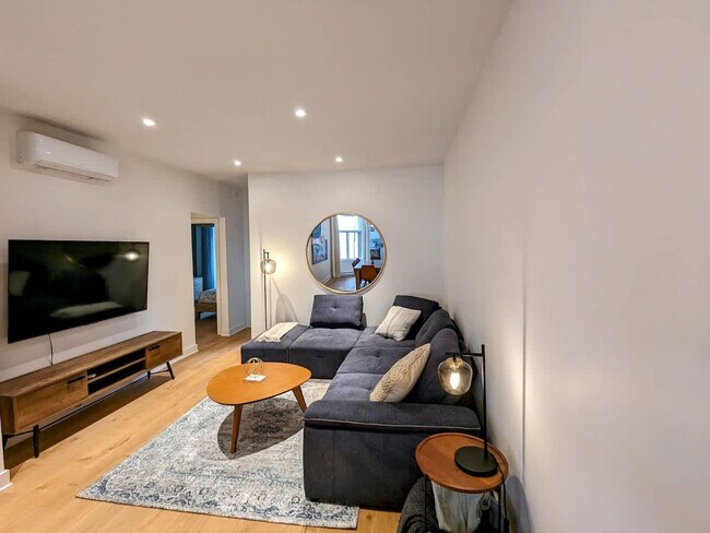 Photo du bâtiment - 4617 Rue Saint-Denis-SI ID1543114P