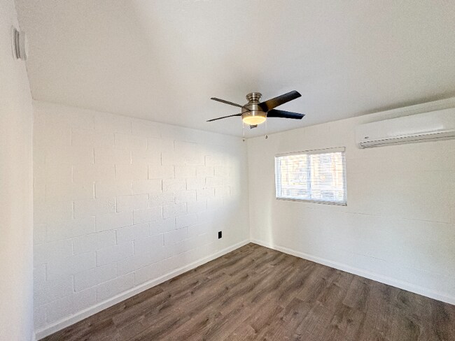 Building Photo - 1110 E Highland Ave