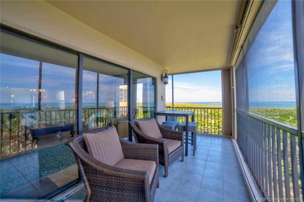 Foto principal - 2491 NE Ocean Blvd