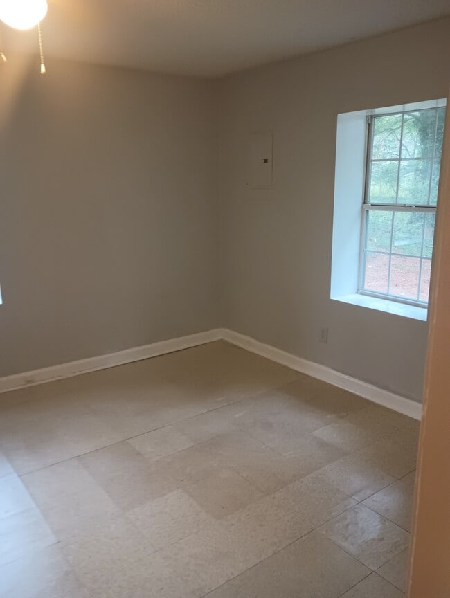 Building Photo - 112 Cooksey Ave