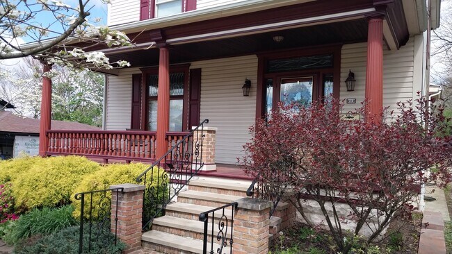 Foto del edificio - 212 Chestnut Ave NE