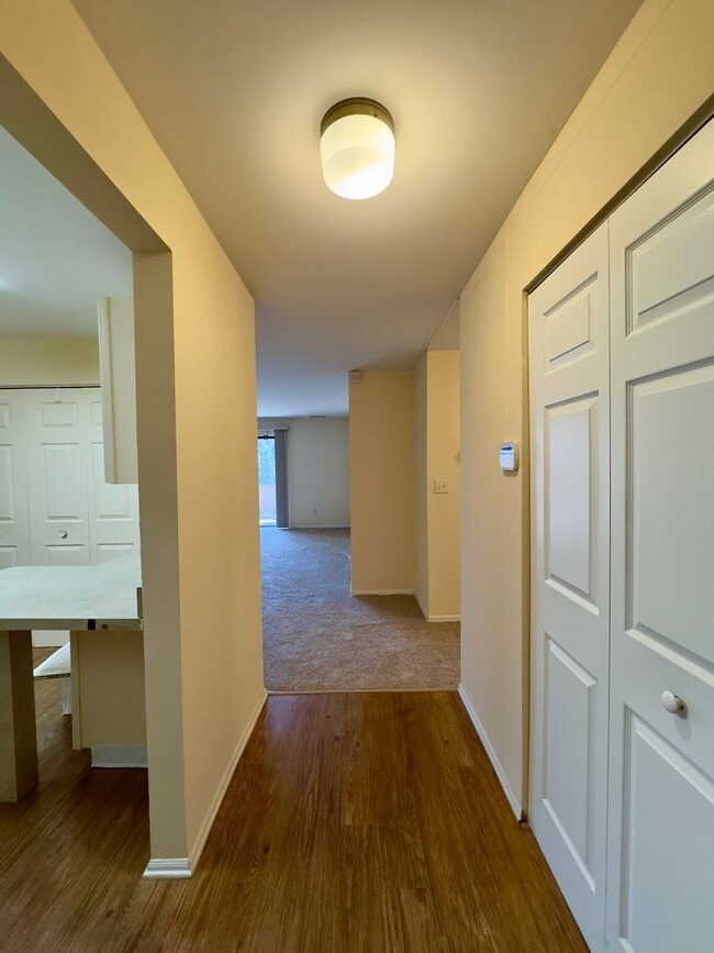 Building Photo - Charming 2 Bedroom/2 Bathroom Condo Unit in Fallstaff Community, MD!