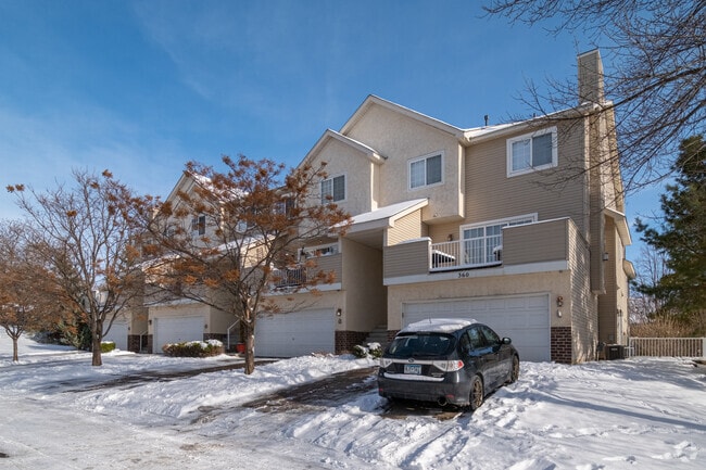 Building Photo - 360-374 Brickyard Dr
