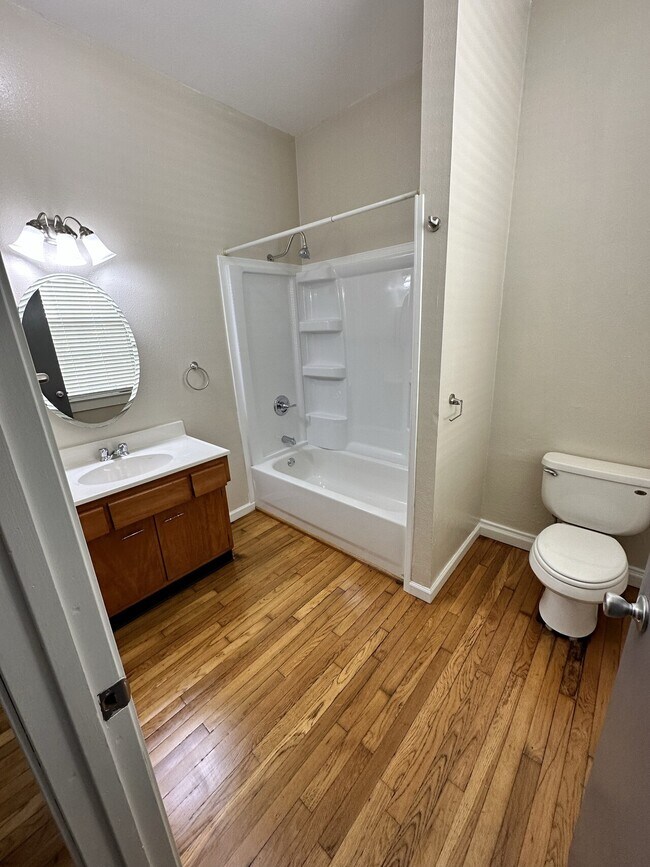 1635 White St Unit 1, Dubuque, IA 52001 Condo for Rent in Dubuque, IA