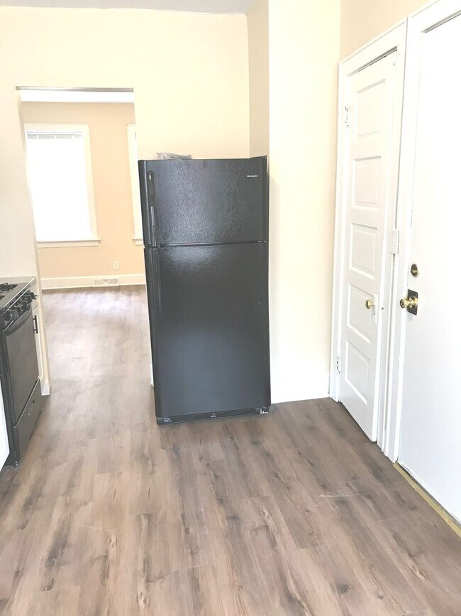 Foto del interior - 421-425 Washington