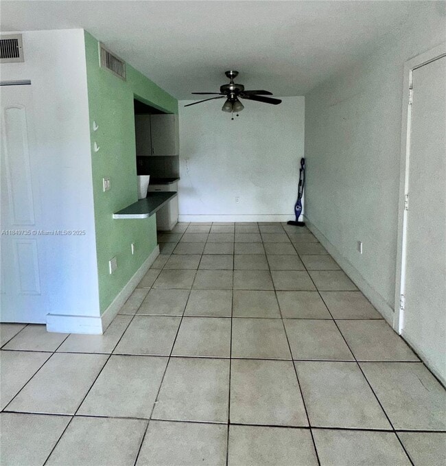 Building Photo - 7208 Fairway Dr
