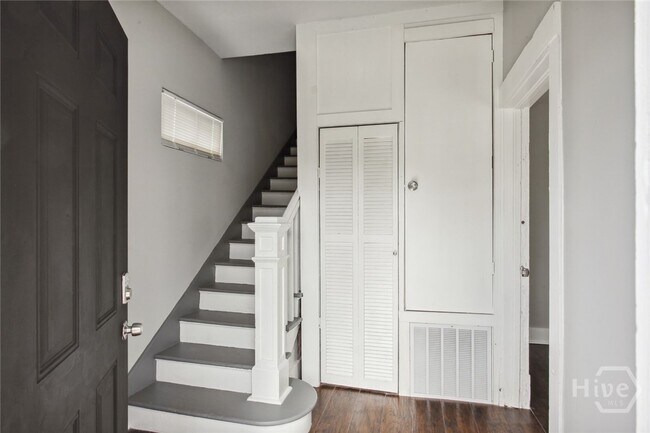 Foto del edificio - 1002 W 44th St