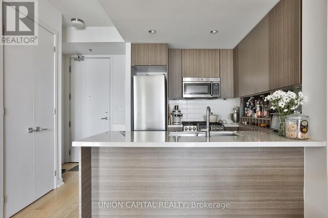 Building Photo - 88 Colgate Ave