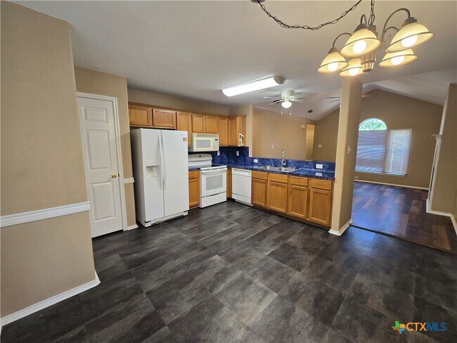 Foto del edificio - 2160 Cornerstone Dr