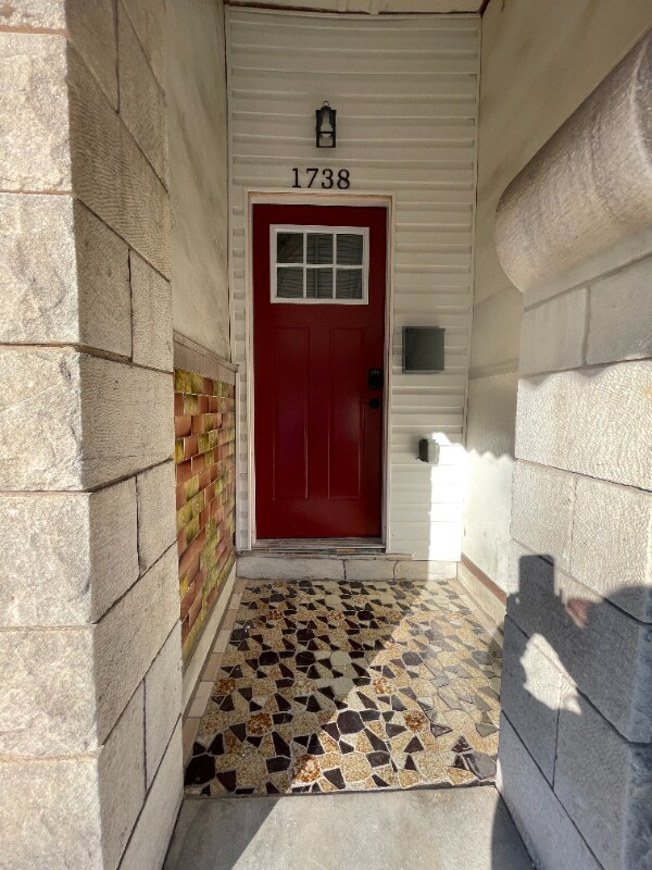 Building Photo - 1738 E Oliver St