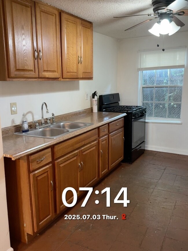 Foto del edificio - 2126 Danneel St