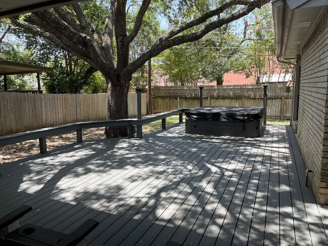 Foto del edificio - Stunning home @Churchill Estates 4/2/2
